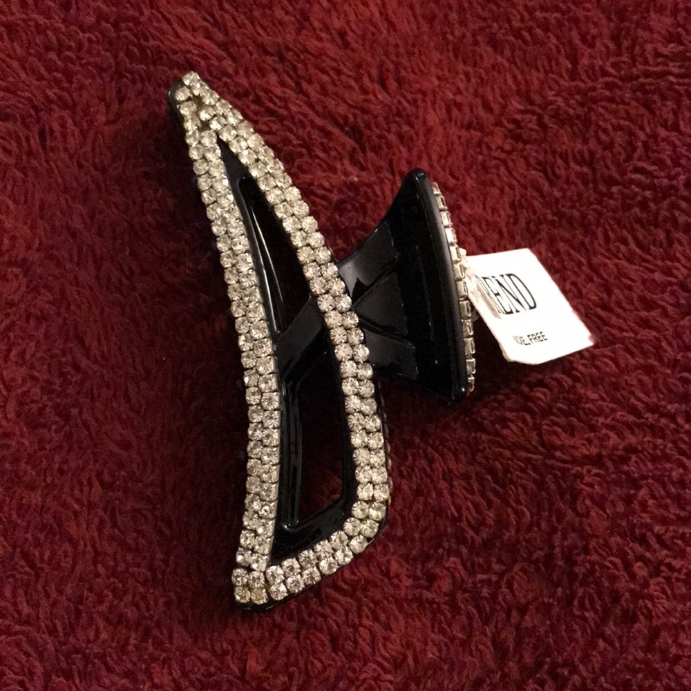 Bedazzled hair clip